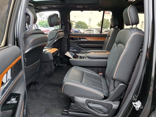 2022 Jeep Grand Wagoneer Series III