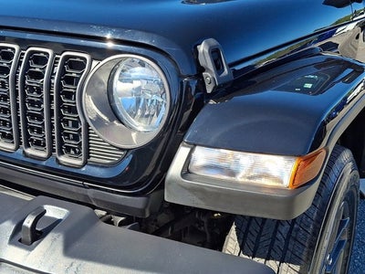 2024 Jeep Gladiator Sport S
