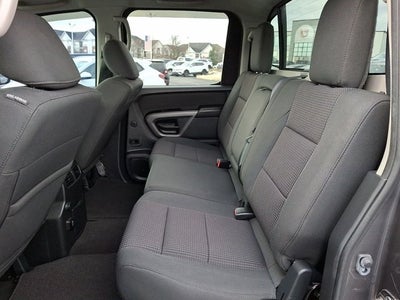 2015 Nissan Titan SV