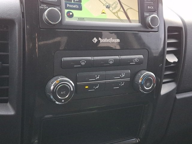 2015 Nissan Titan SV