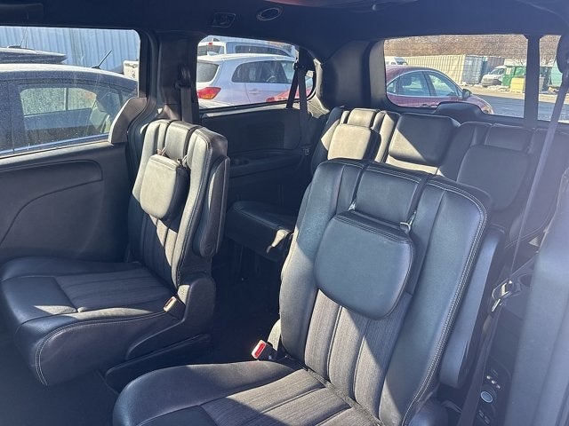 2014 Chrysler Town & Country S