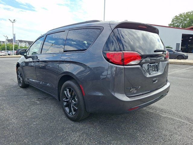2020 Chrysler Pacifica Launch Edition