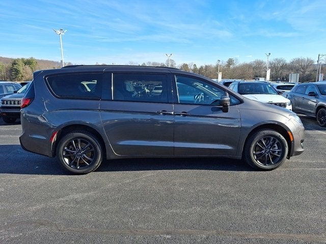 2020 Chrysler Pacifica Launch Edition