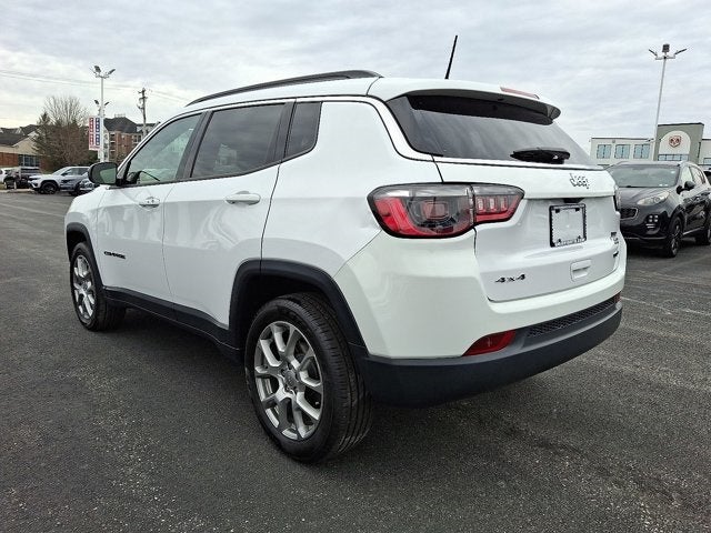 2022 Jeep Compass Latitude Lux