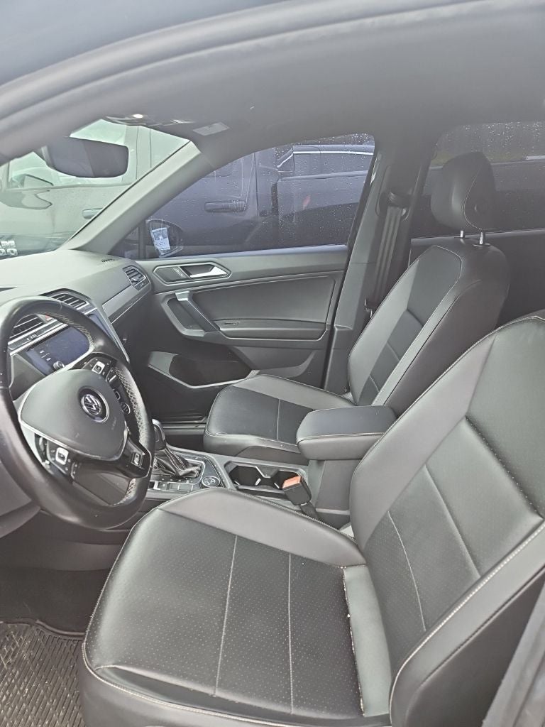 2021 Volkswagen Tiguan 2.0T SE R-Line Black