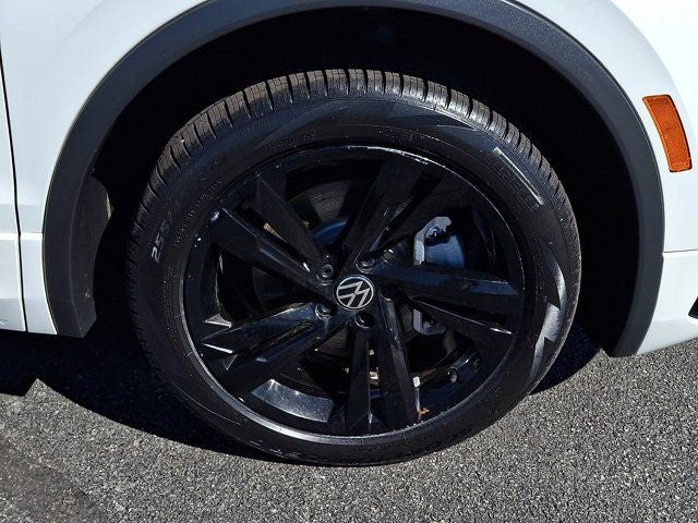 2024 Volkswagen Tiguan 2.0T SE R-Line Black