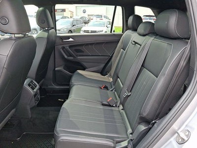2022 Volkswagen Tiguan 2.0T SE R-Line Black