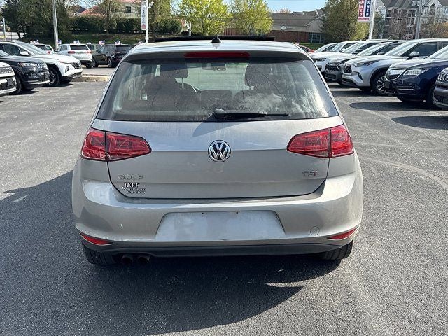 2016 Volkswagen Golf TSI SE 4-Door