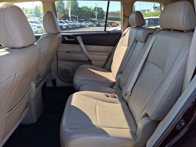 2013 Toyota Highlander SE