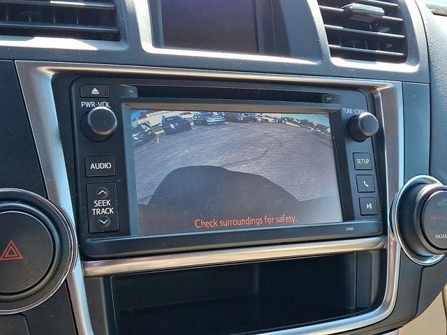 2013 Toyota Highlander SE