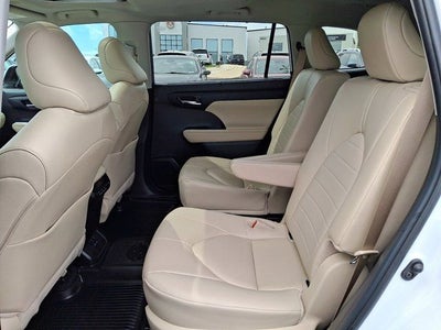 2024 Toyota Highlander XLE