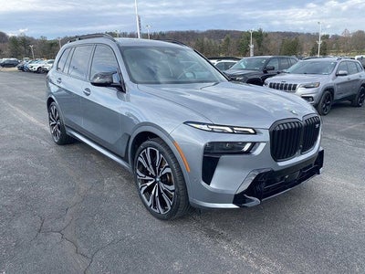 2023 BMW X7 M60i