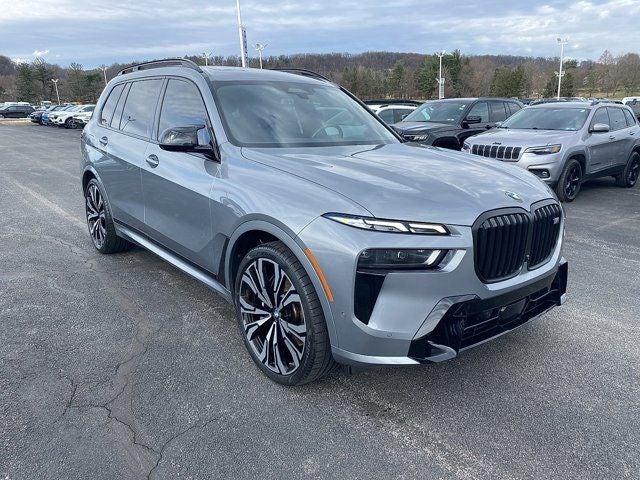 2023 BMW X7 M60i