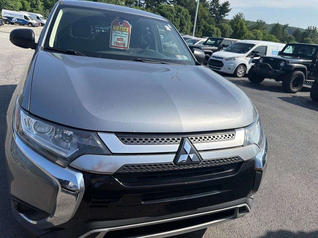 2019 Mitsubishi Outlander ES