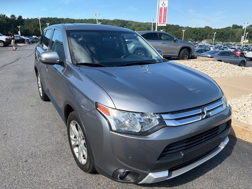 2015 Mitsubishi Outlander SE