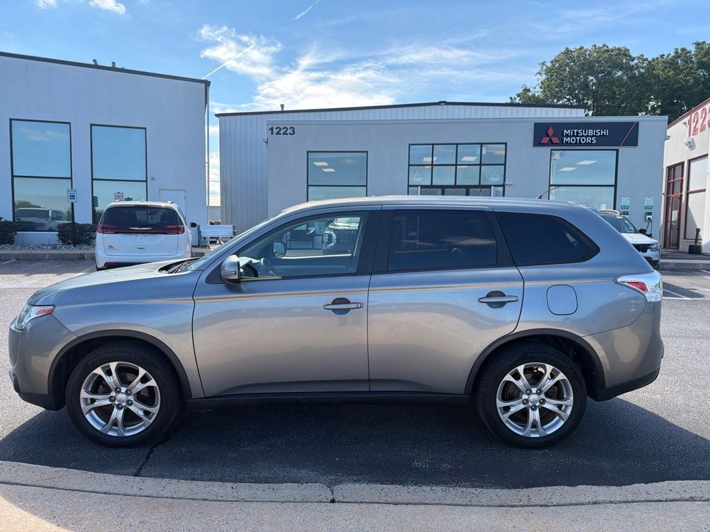 2015 Mitsubishi Outlander SE