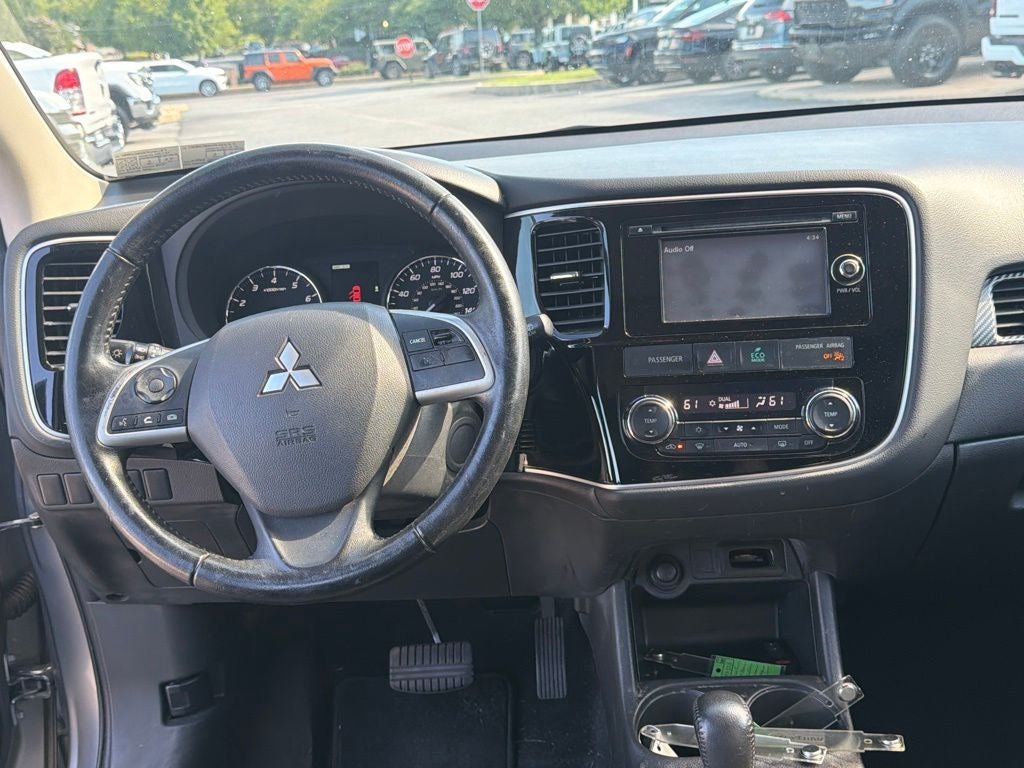 2015 Mitsubishi Outlander SE