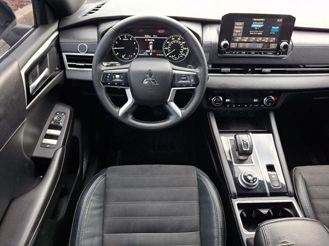 2022 Mitsubishi Outlander Black Edition