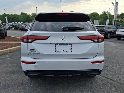 2022 Mitsubishi Outlander Black Edition