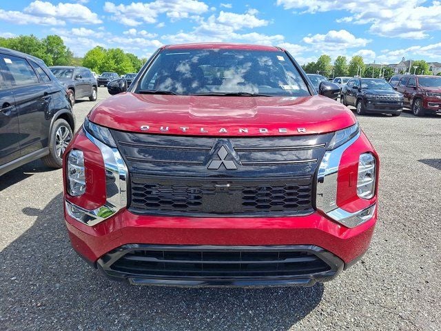 2026 Mitsubishi Outlander LE