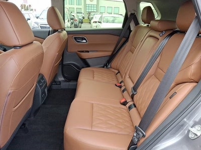 2025 Nissan Rogue Platinum