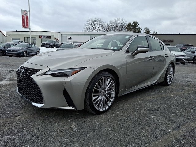 2023 Lexus IS 300
