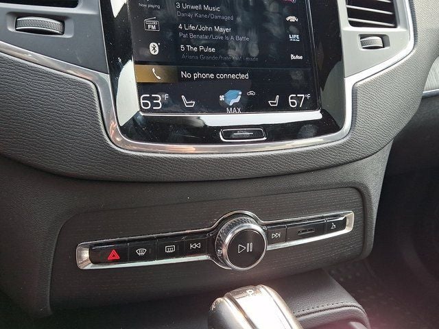 2020 Volvo XC90 T5 Momentum