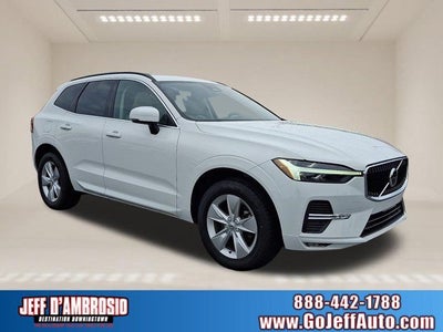 2022 Volvo XC60 B5 Momentum