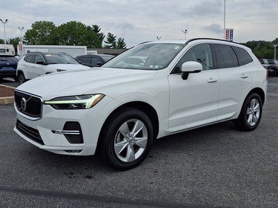 2022 Volvo XC60 B5 Momentum