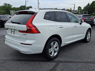 2022 Volvo XC60 B5 Momentum