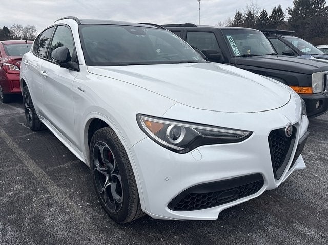 2022 Alfa Romeo Stelvio Veloce