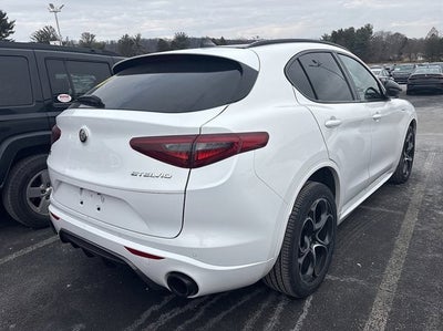 2022 Alfa Romeo Stelvio Veloce