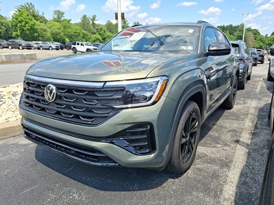 2026 Volkswagen Atlas Cross Sport 2.0T SEL R-Line Black