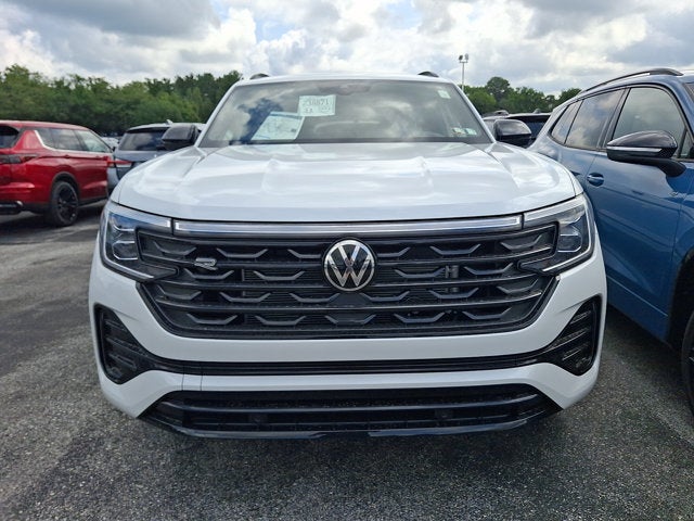 2026 Volkswagen Atlas Cross Sport 2.0T SEL R-Line Black