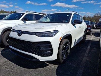 2026 Volkswagen Tiguan SE R-Line Black