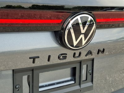 2026 Volkswagen Tiguan SE R-Line Black