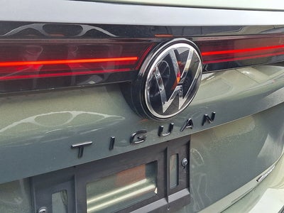 2026 Volkswagen Tiguan SE R-Line Black