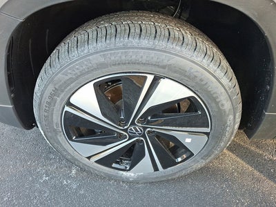 2026 Volkswagen Taos SE