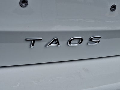 2026 Volkswagen Taos SE