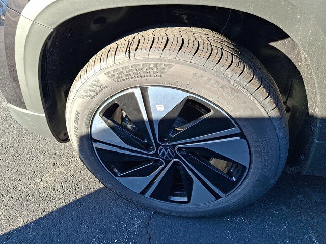 2026 Volkswagen Taos SE