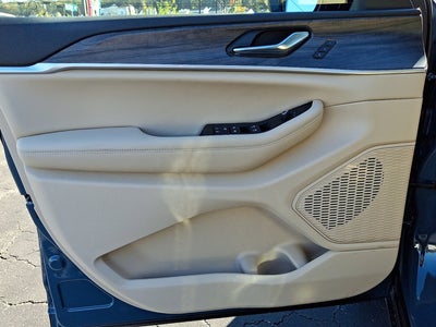 2027 Jeep Grand Cherokee Limited