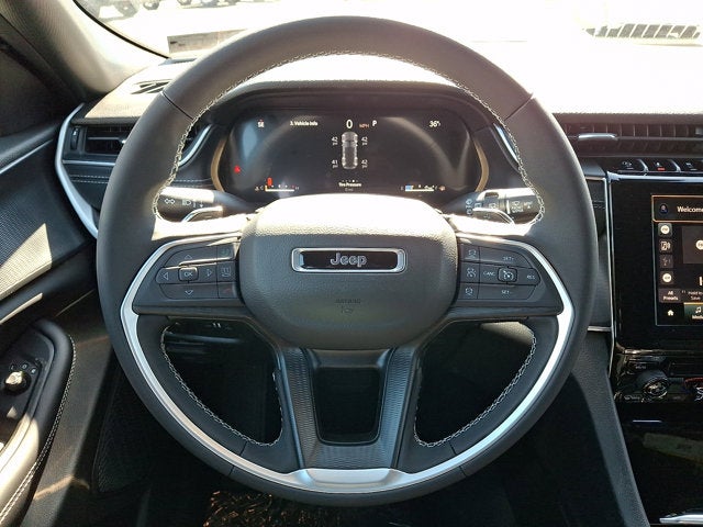 2026 Jeep Grand Cherokee Laredo