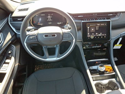 2026 Jeep Grand Cherokee Laredo