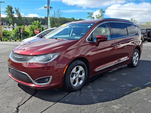2017 Chrysler Pacifica Touring-L Plus