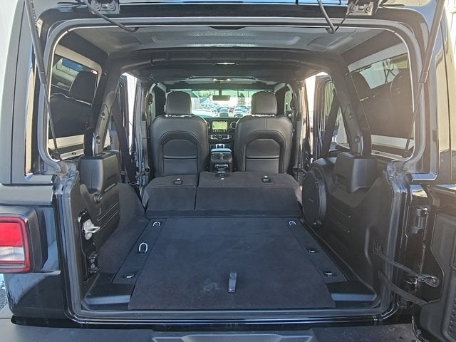 2023 Jeep Wrangler Sahara Altitude