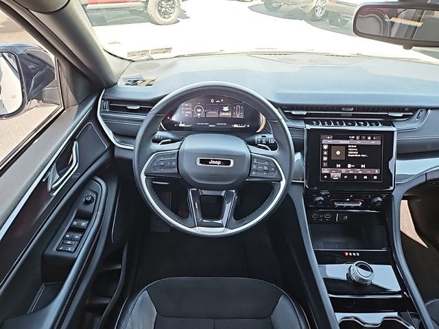 2022 Jeep Grand Cherokee Altitude