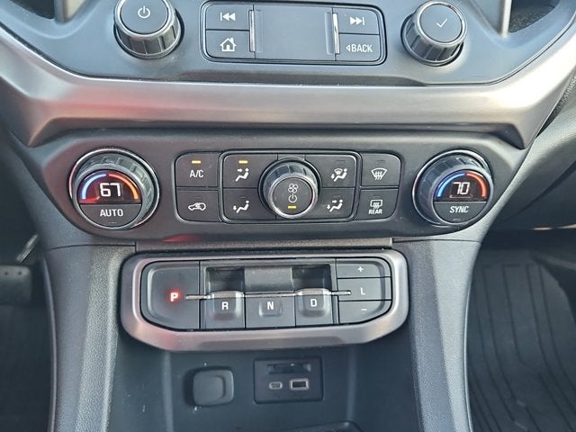 2021 GMC Acadia AT4