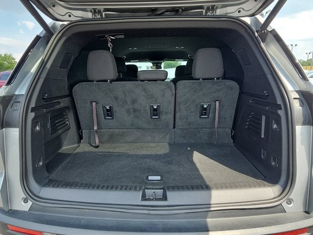 2024 Chevrolet Traverse FWD LT