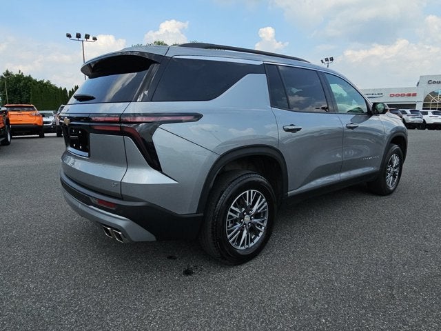 2024 Chevrolet Traverse FWD LT
