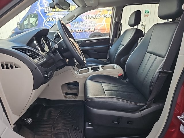 2016 Chrysler Town & Country Touring-L Anniversary Edition